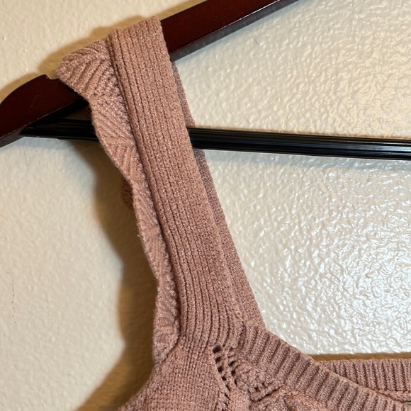 Hazel Moon Pink Knit Floral Cropped Tank Top - Picture 4 of 15